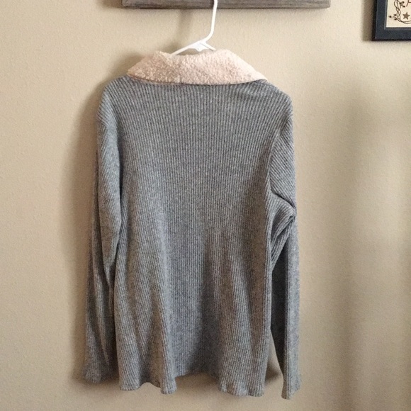 Like new condition. Actually only wore 2 times - Picture 2 of 2